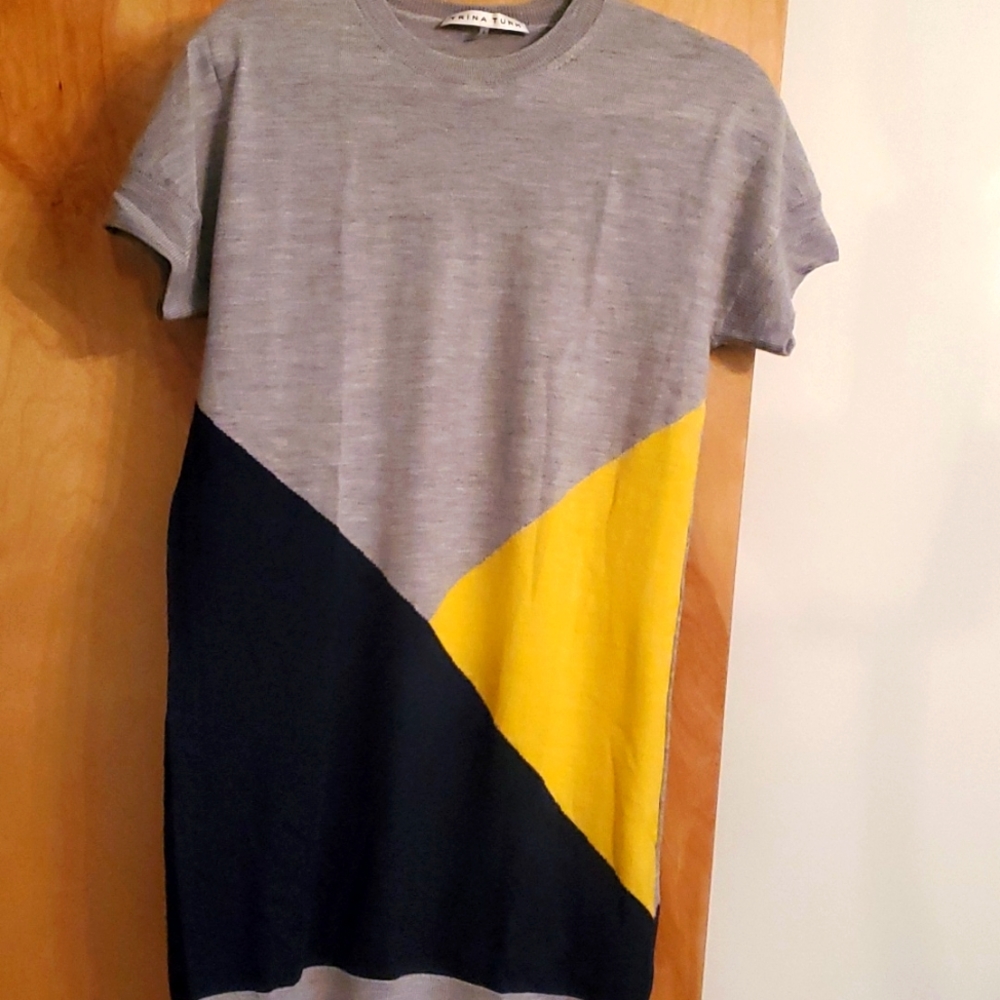 Trina Turk, short, Dorman sleeve. Tunic worn 2x